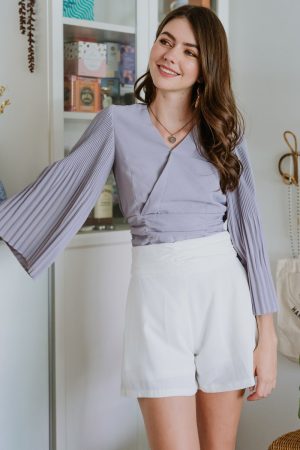 ACW Ruched Detail Pocket Flare Shorts in White